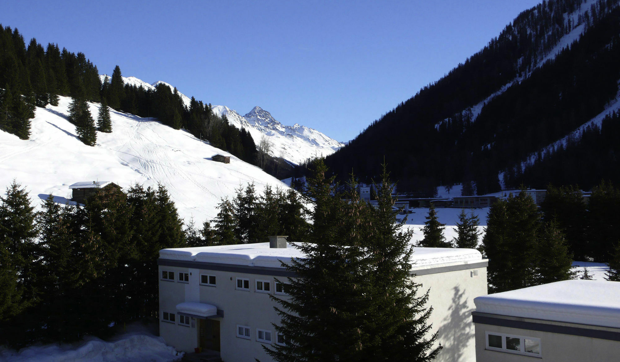 Serviced Apartments By Solaria Davos Exterior photo